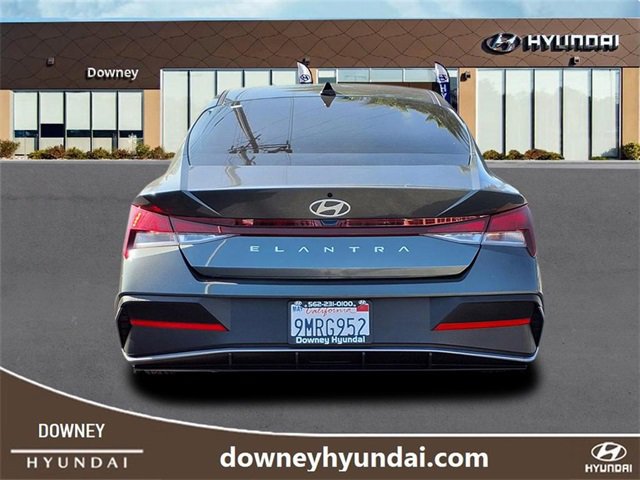 Used 2023 Chrysler 300 S image 5