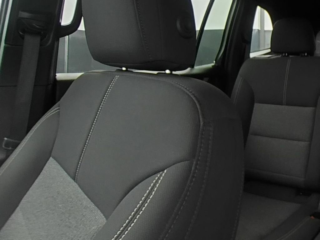 Certified 2025 GMC Acadia Elevation FWD image 12
