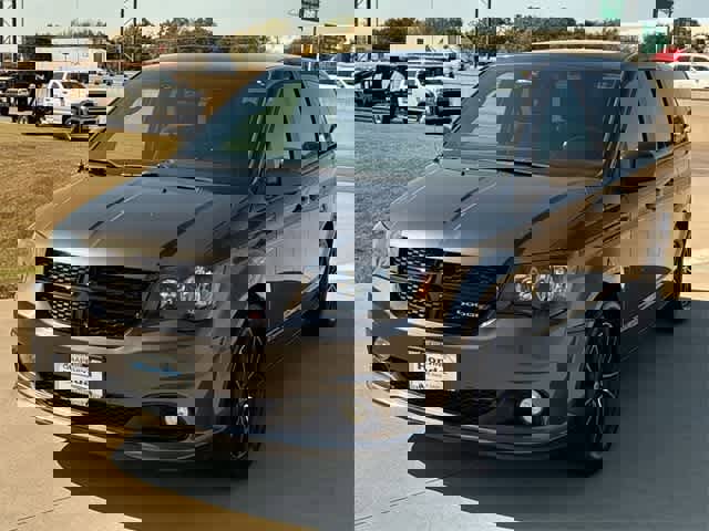 Used 2019 Dodge Grand Caravan SE image 2