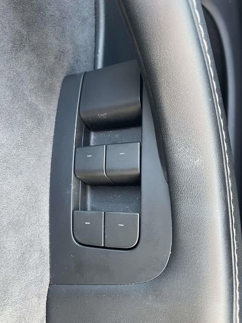 Used 2023 Tesla Model Y Long Range image 18