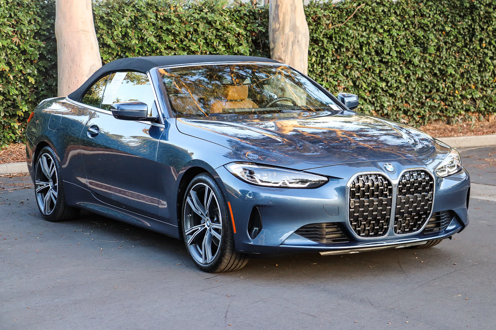 Used 2024 BMW 430i Convertible w/ Premium Package RWD image 15