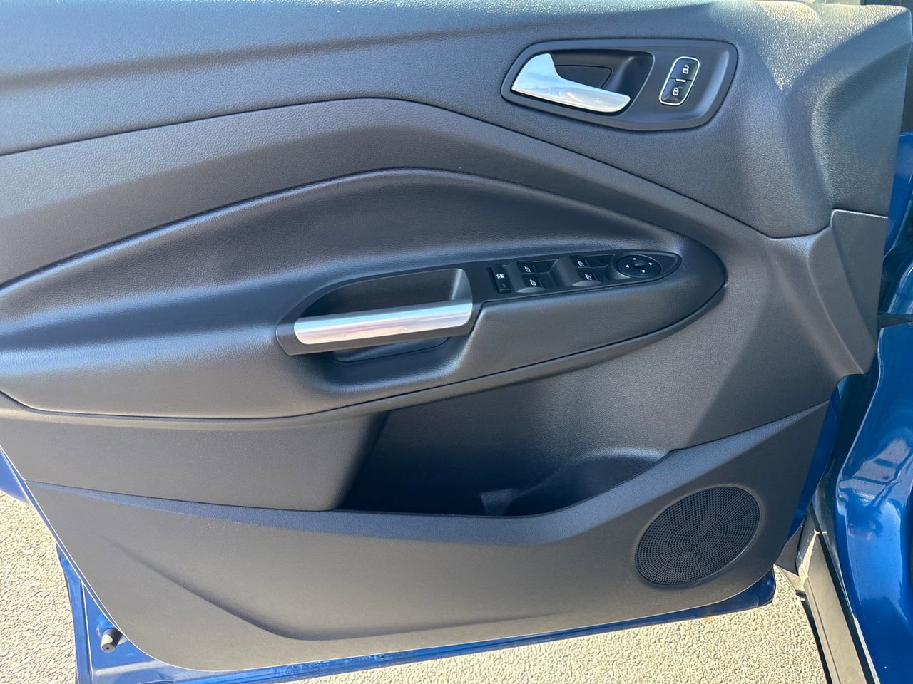 Used 2017 Ford Escape SE image 15