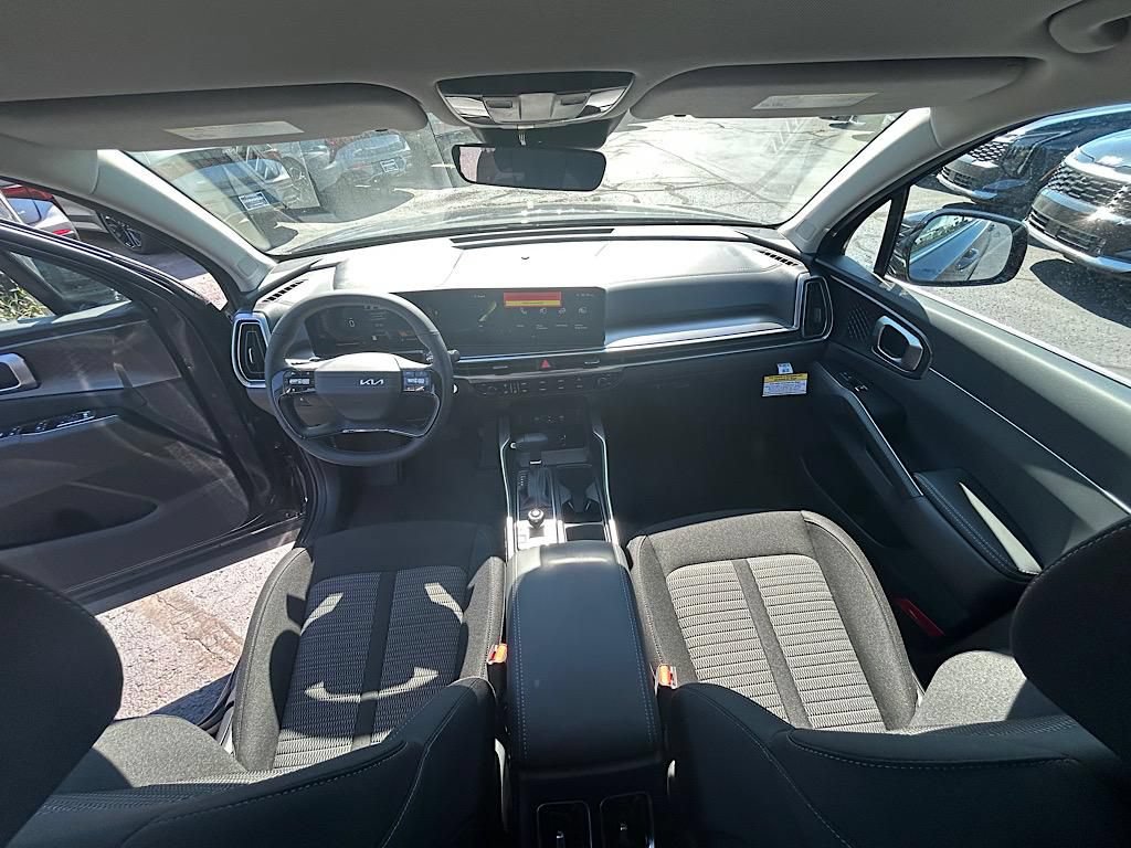 New 2026 Kia Sorento LX FWD image 22