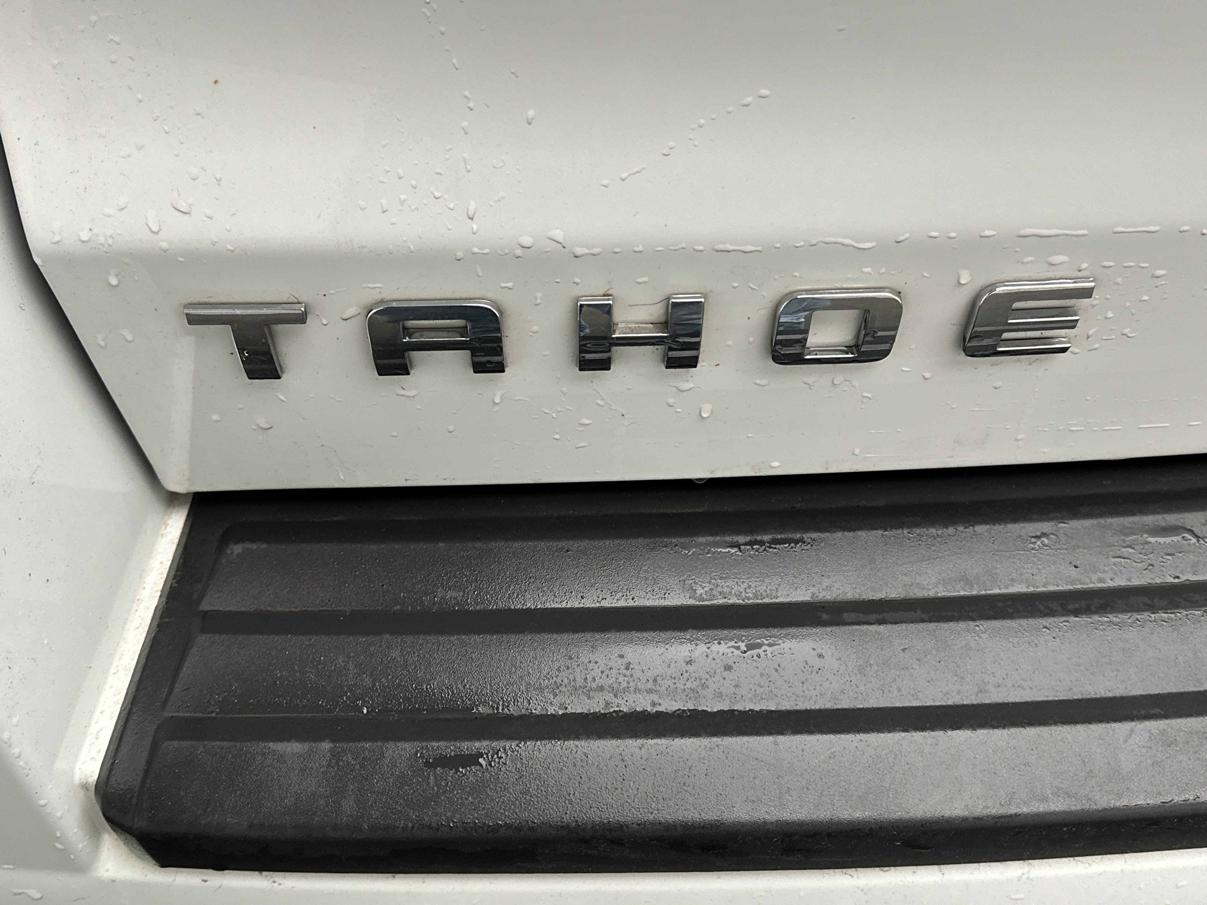 Used 2018 Chevrolet Tahoe LT w/ LT Signature Package AWD/4WD image 15