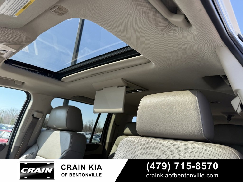 Used 2015 Chevrolet Suburban LTZ image 23