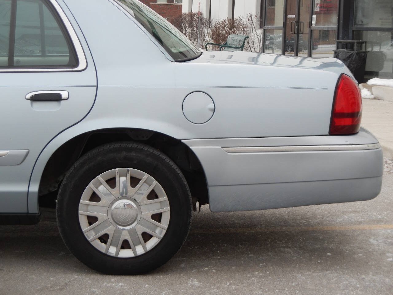 Used 2006 Mercury Grand Marquis GS RWD image 8