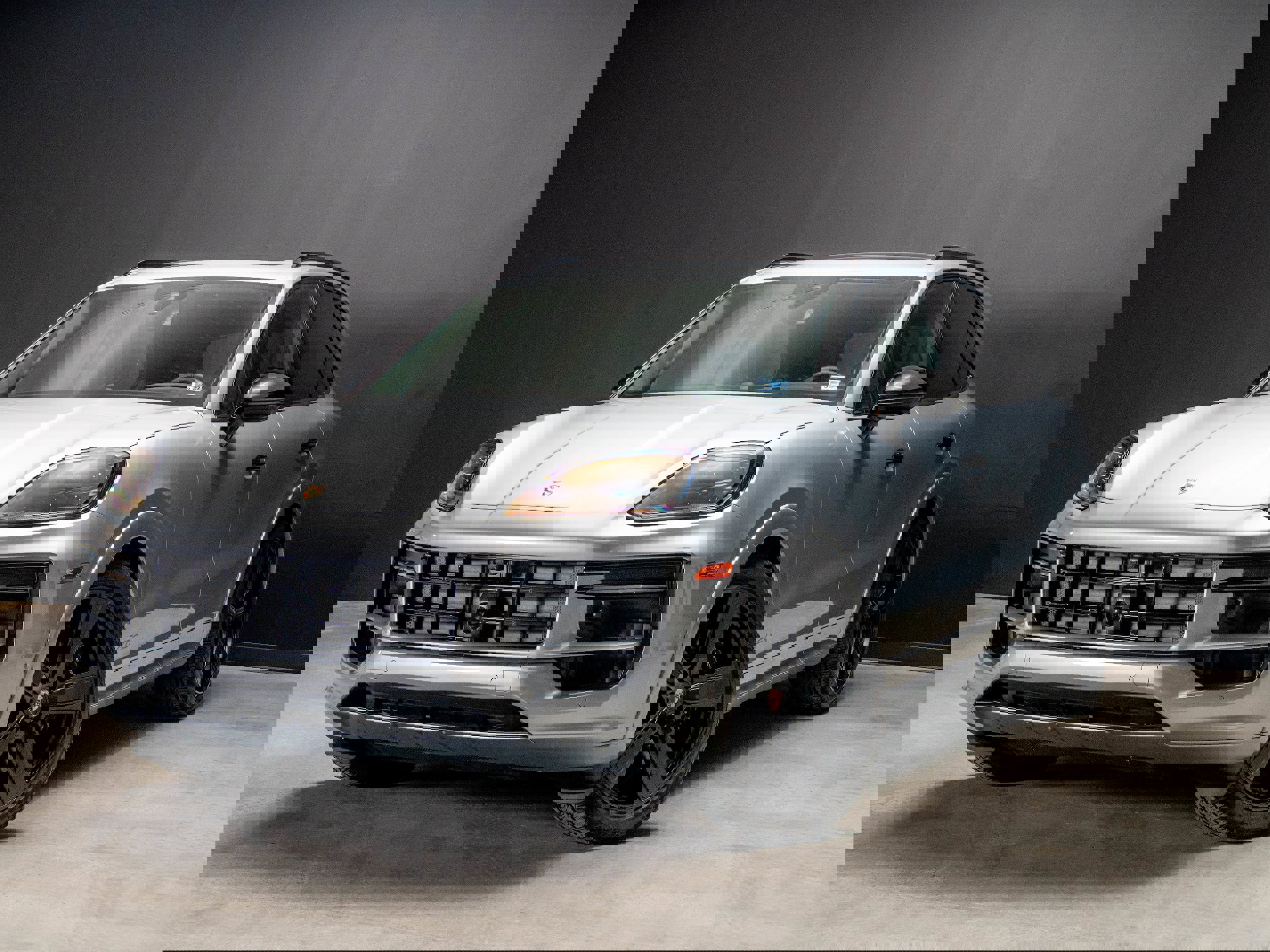 Certified 2025 Porsche Cayenne GTS image 1