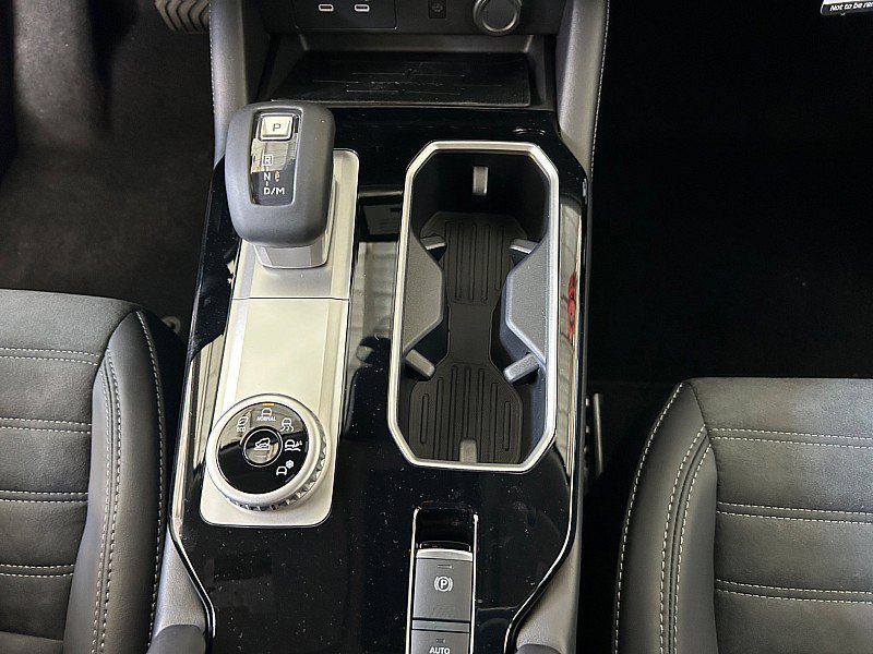 New 2025 Mitsubishi Outlander SE image 27