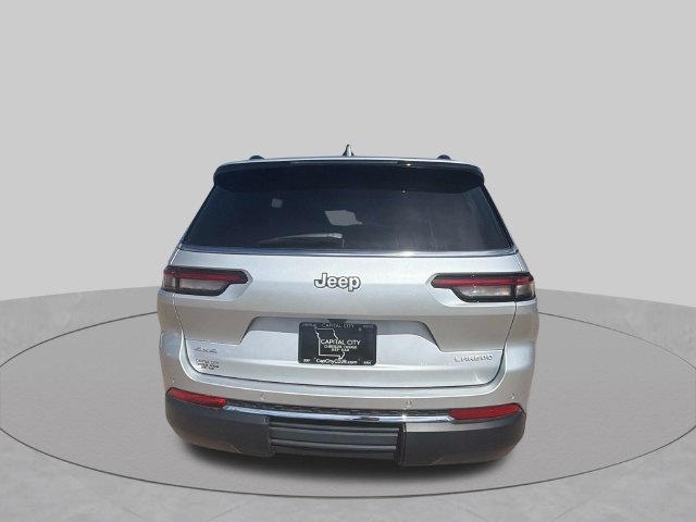 Used 2025 Jeep Grand Cherokee L Laredo AWD/4WD image 5
