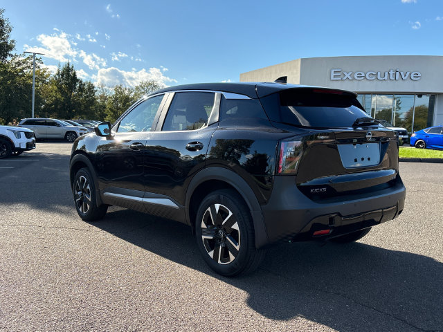 Certified 2025 Nissan Kicks SV AWD/4WD image 4