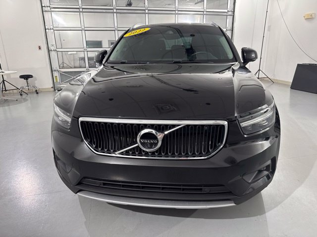 Used 2022 Volvo XC40 T5 Momentum AWD/4WD image 2