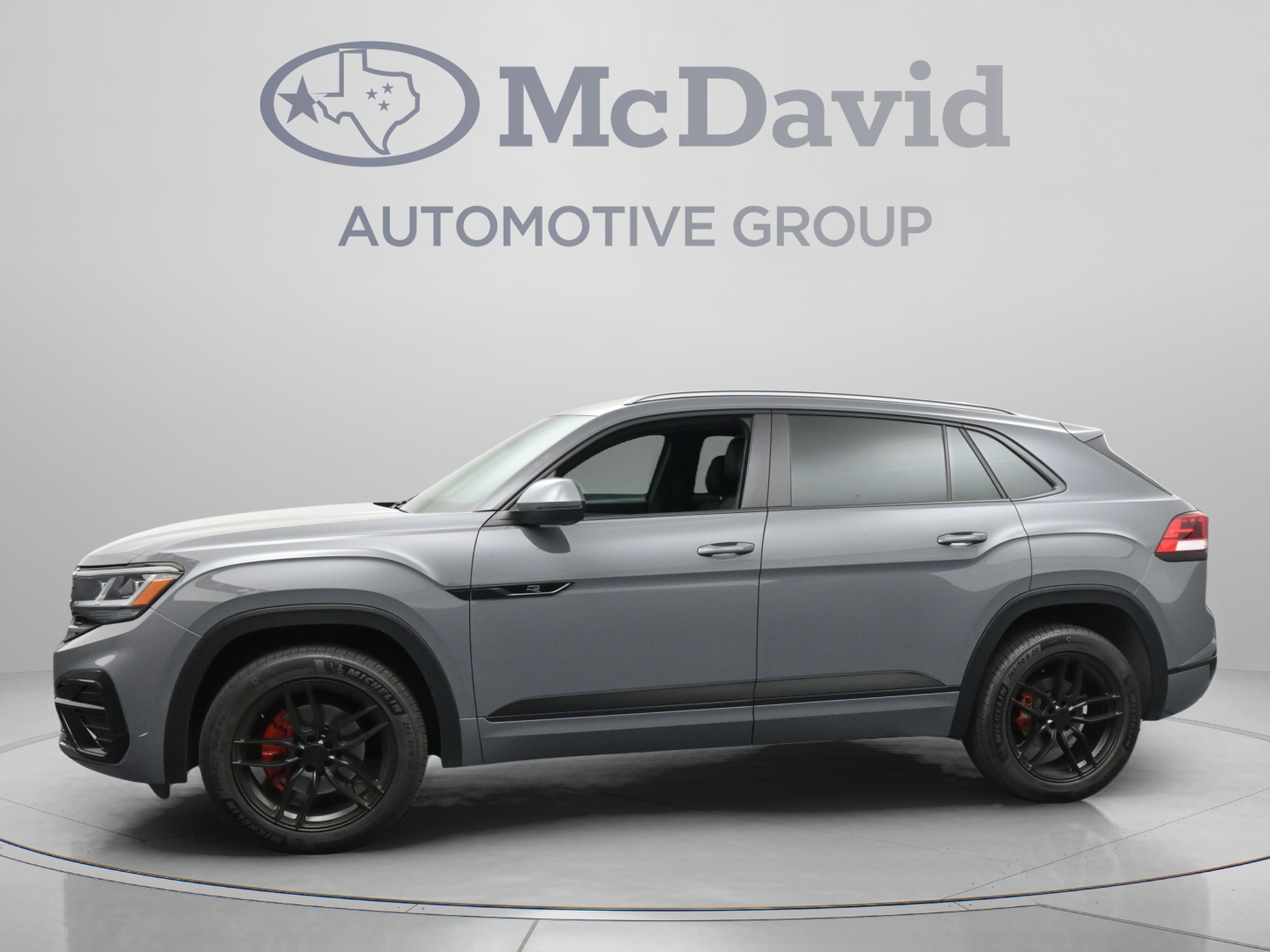 Used 2020 Volkswagen Atlas Cross Sport SEL R-Line FWD image 5