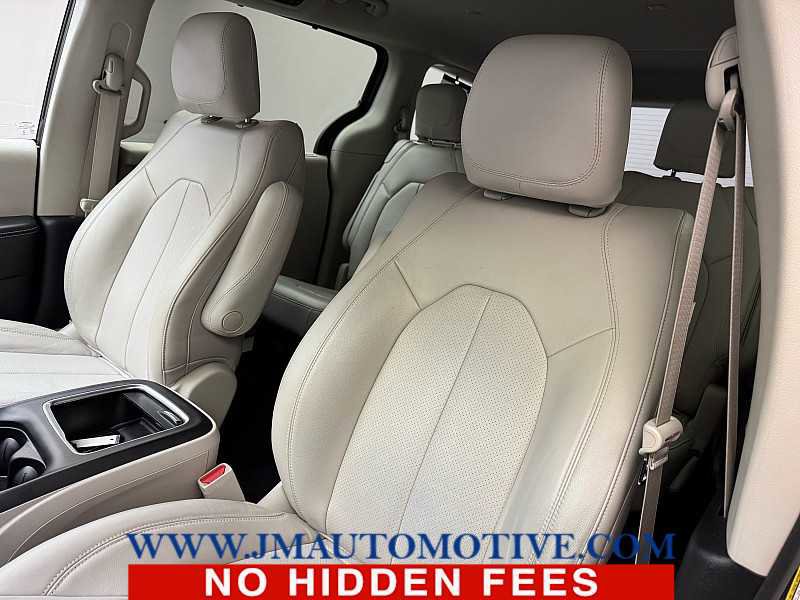 Used 2021 Chrysler Pacifica Touring-L AWD/4WD image 13