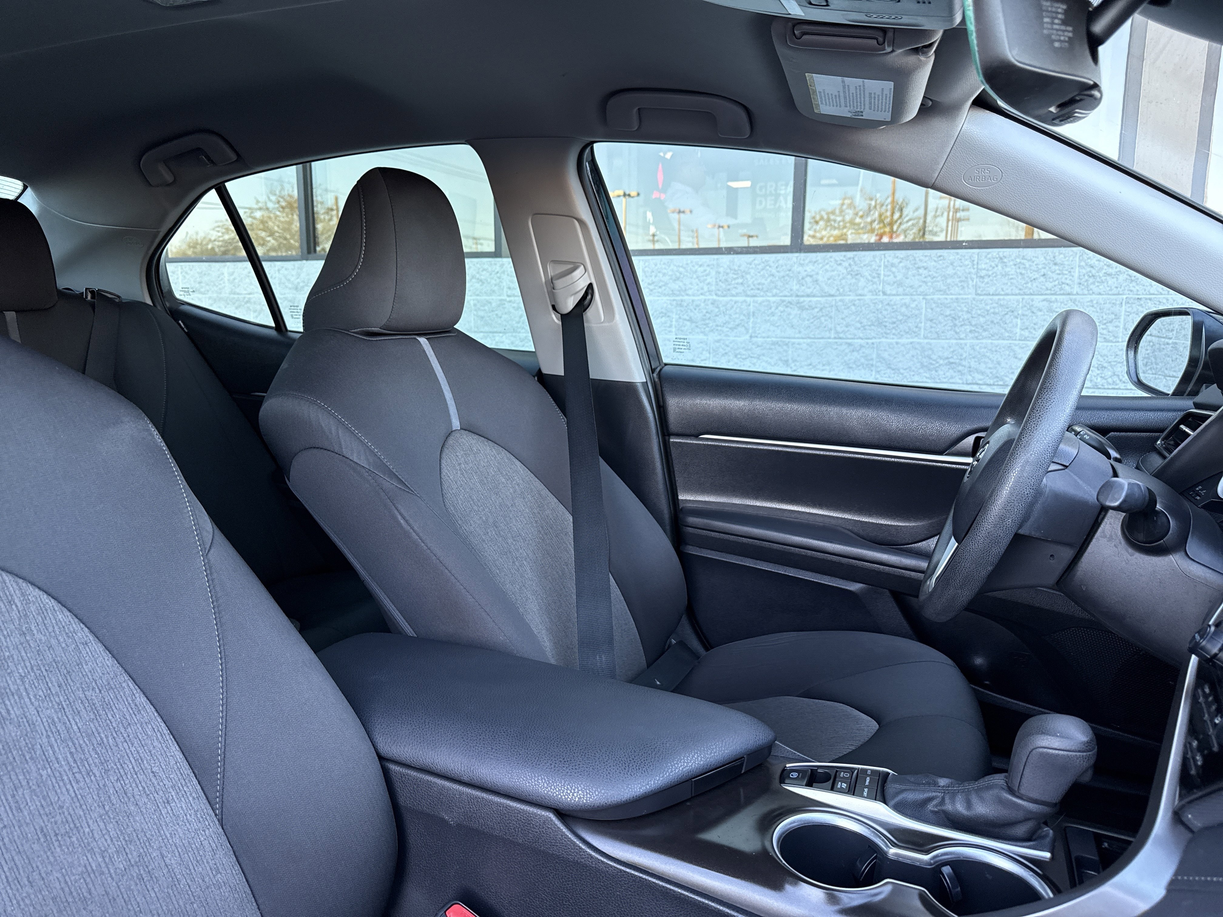 Used 2022 Toyota Camry LE image 32