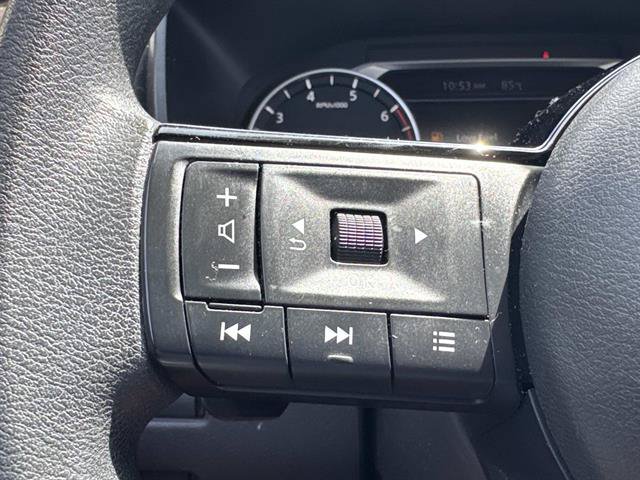 Used 2021 Nissan Rogue SV AWD/4WD image 16