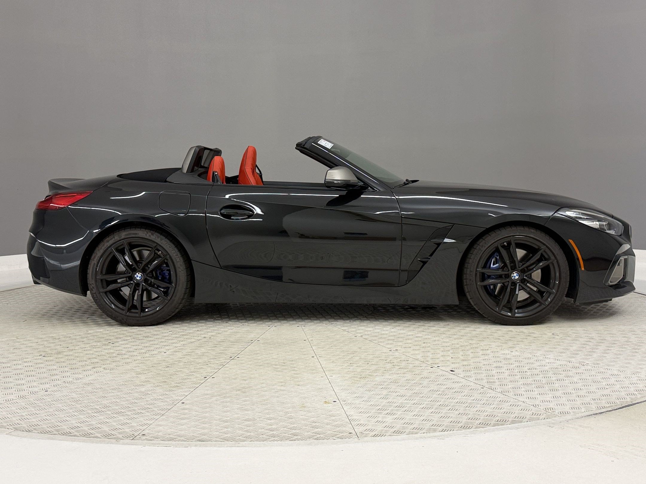 Used 2024 BMW Z4 M40i w/ Premium Package RWD image 8
