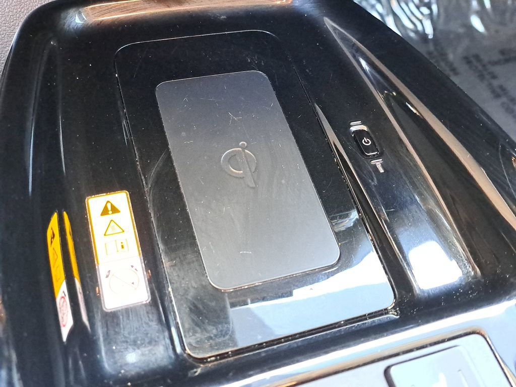 Certified 2021 Toyota Prius XLE image 25