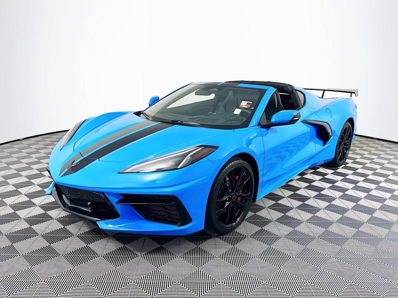 Used 2024 Chevrolet Corvette Stingray Coupe w/ 1LT image 4