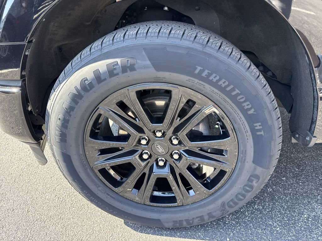 Used 2024 Ford F150 Platinum w/ Equipment Group 702A High image 11