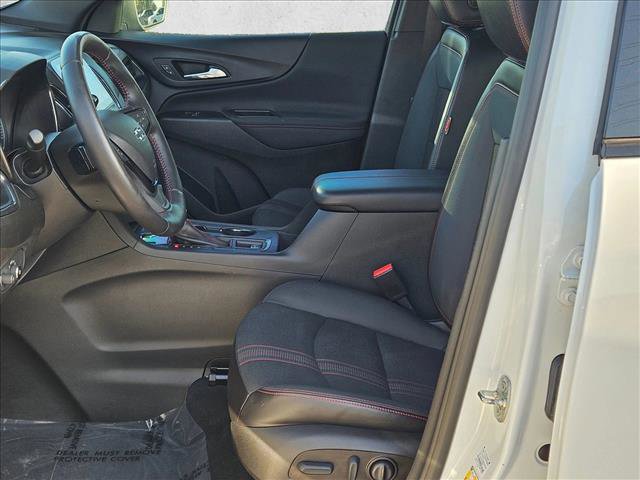 Used 2022 Chevrolet Equinox RS w/ Infotainment Package image 16