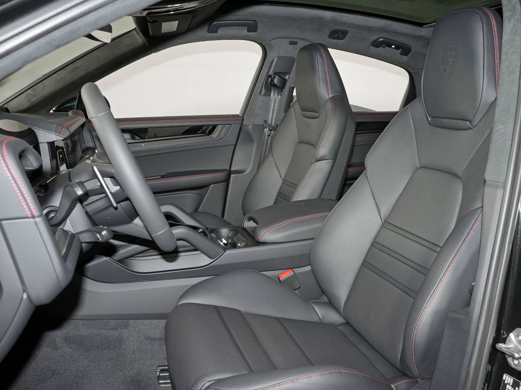New 2026 Porsche Cayenne GTS AWD/4WD image 5