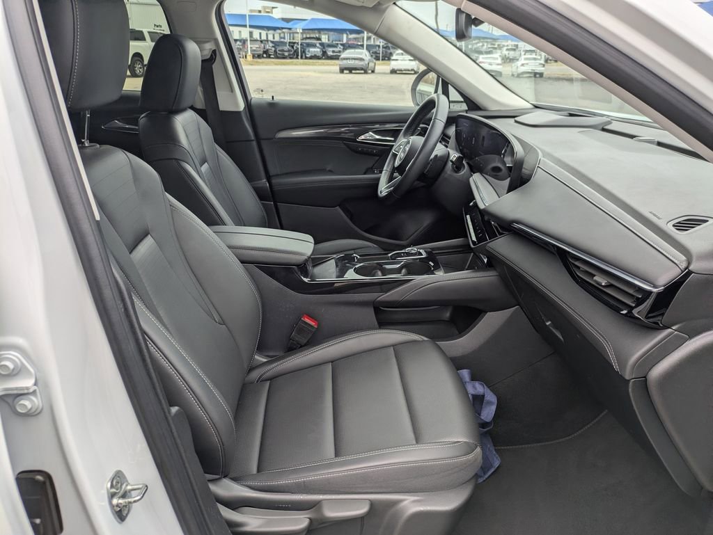 Used 2025 Buick Envision Preferred image 32