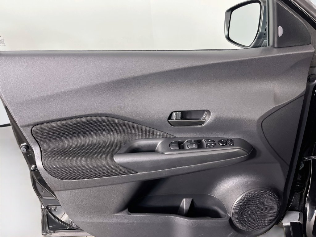 Used 2022 Nissan Kicks S FWD image 23
