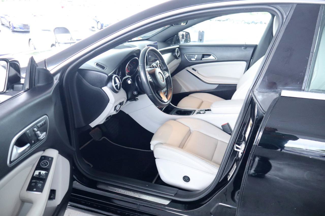 Used 2018 Mercedes-Benz CLA 250 image 14
