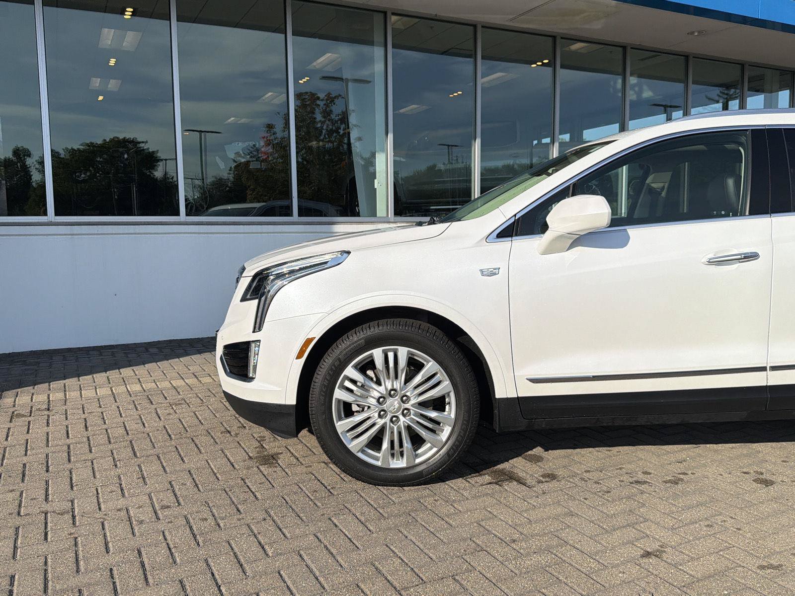 Used 2019 Cadillac XT5 Premium Luxury AWD/4WD image 9