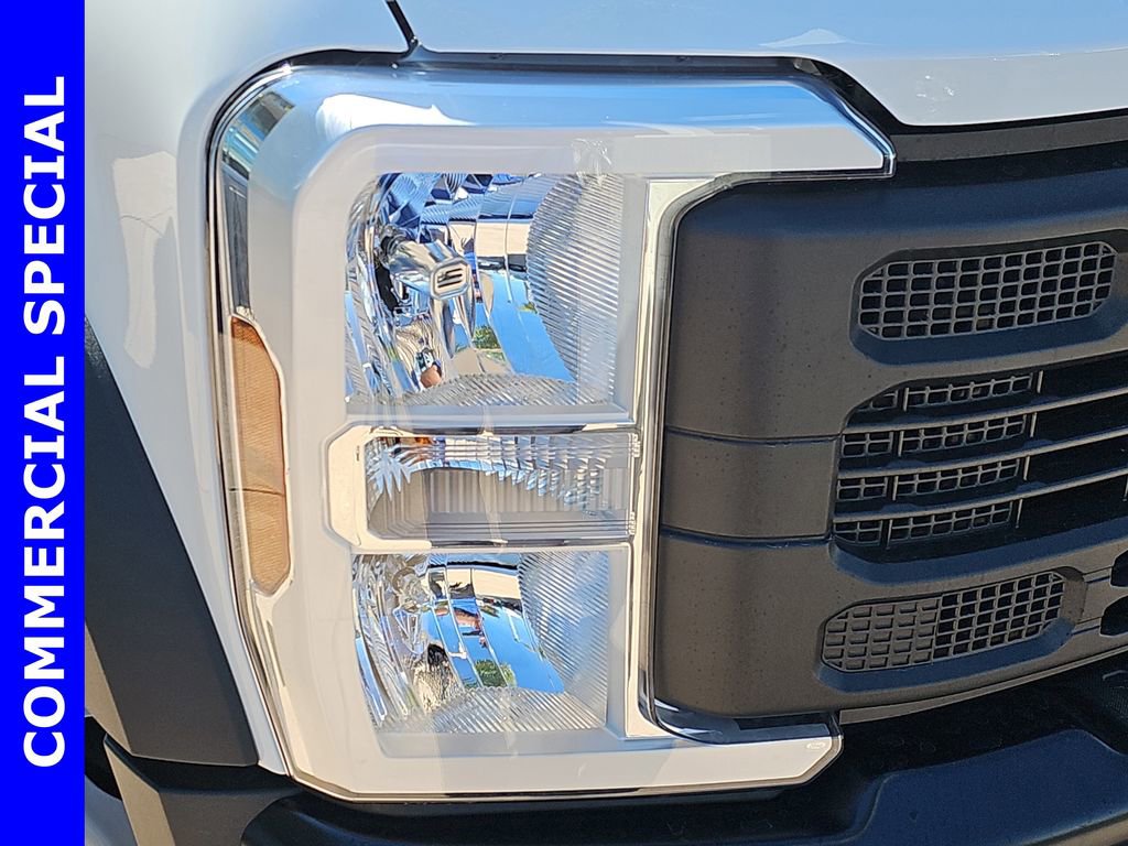 New 2025 Ford F550 4x4 Regular Cab Super Duty image 34