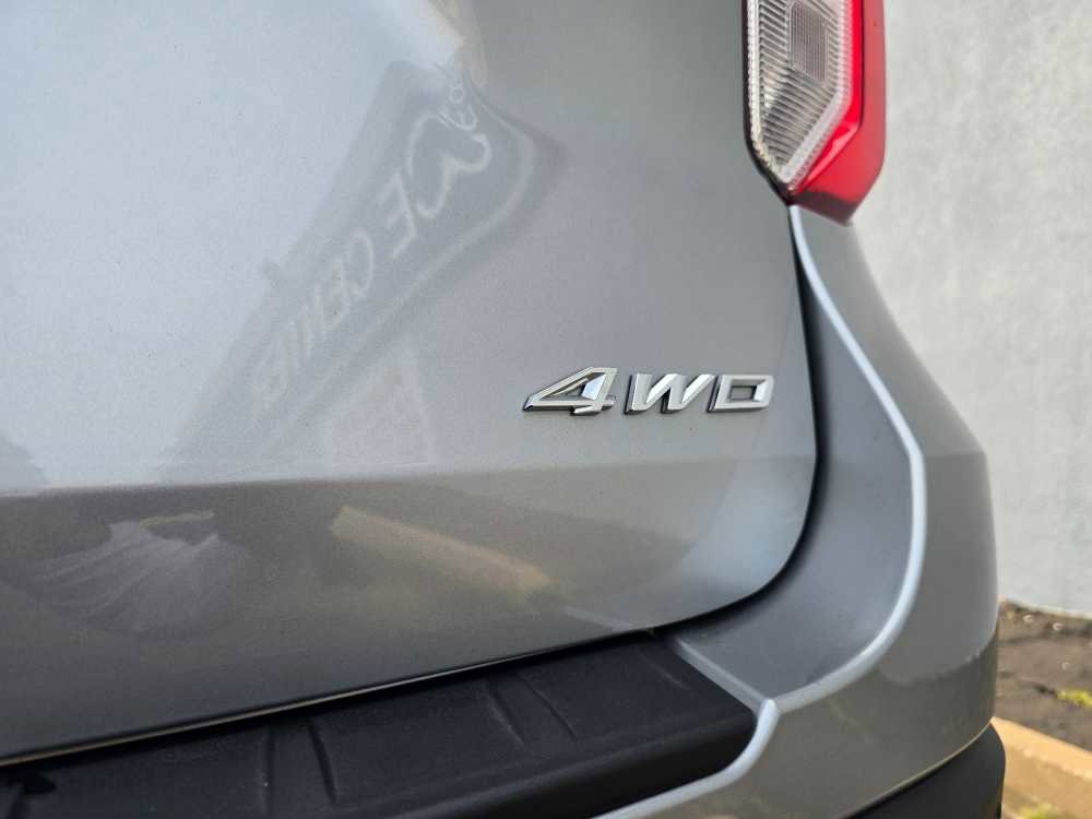 Used 2022 Ford Explorer XLT w/ Equipment Group 202A image 15