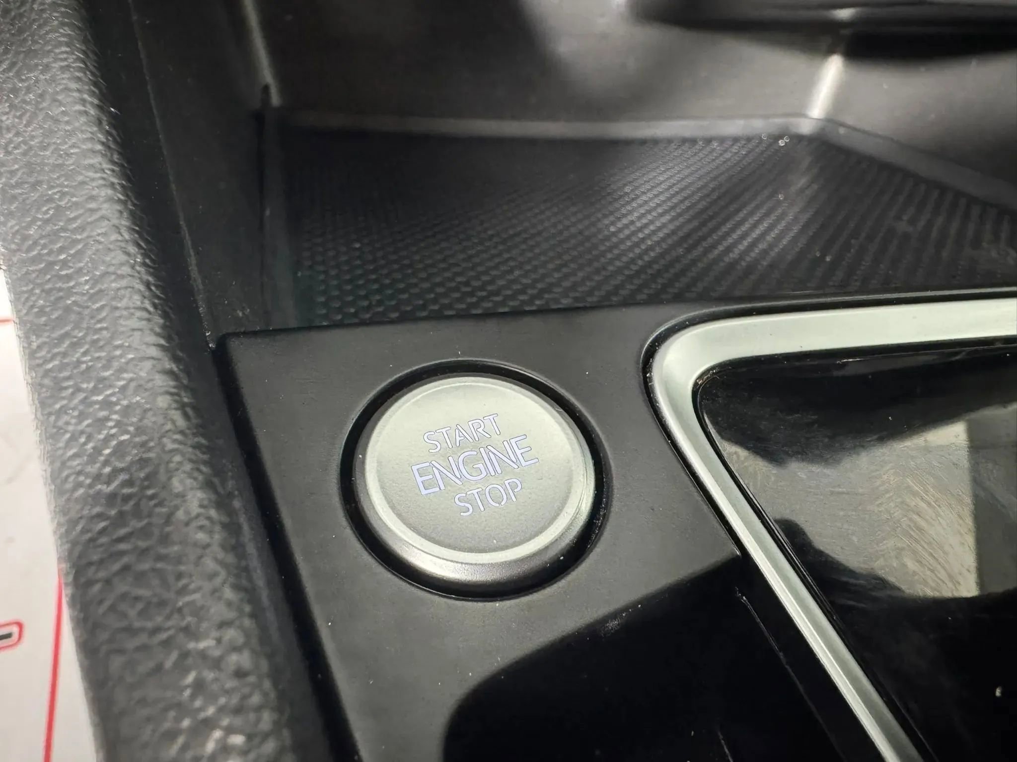 Used 2020 Volkswagen Jetta R-Line FWD image 17