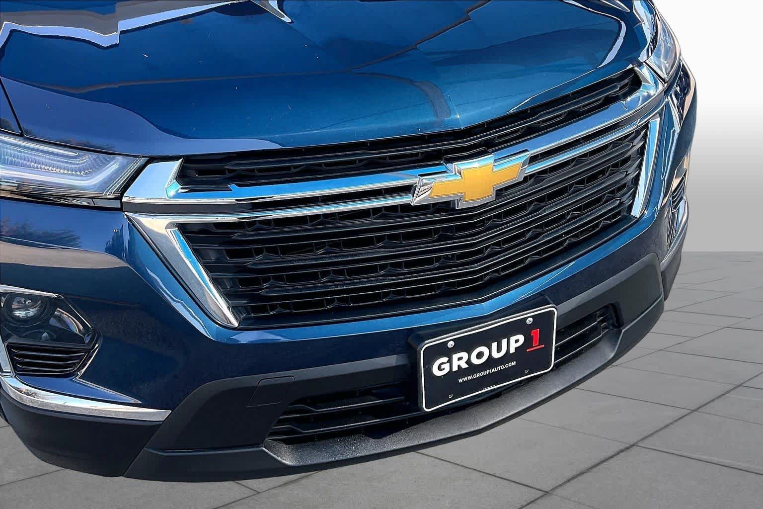 Used 2023 Chevrolet Traverse LS w/ Safety Package FWD image 30