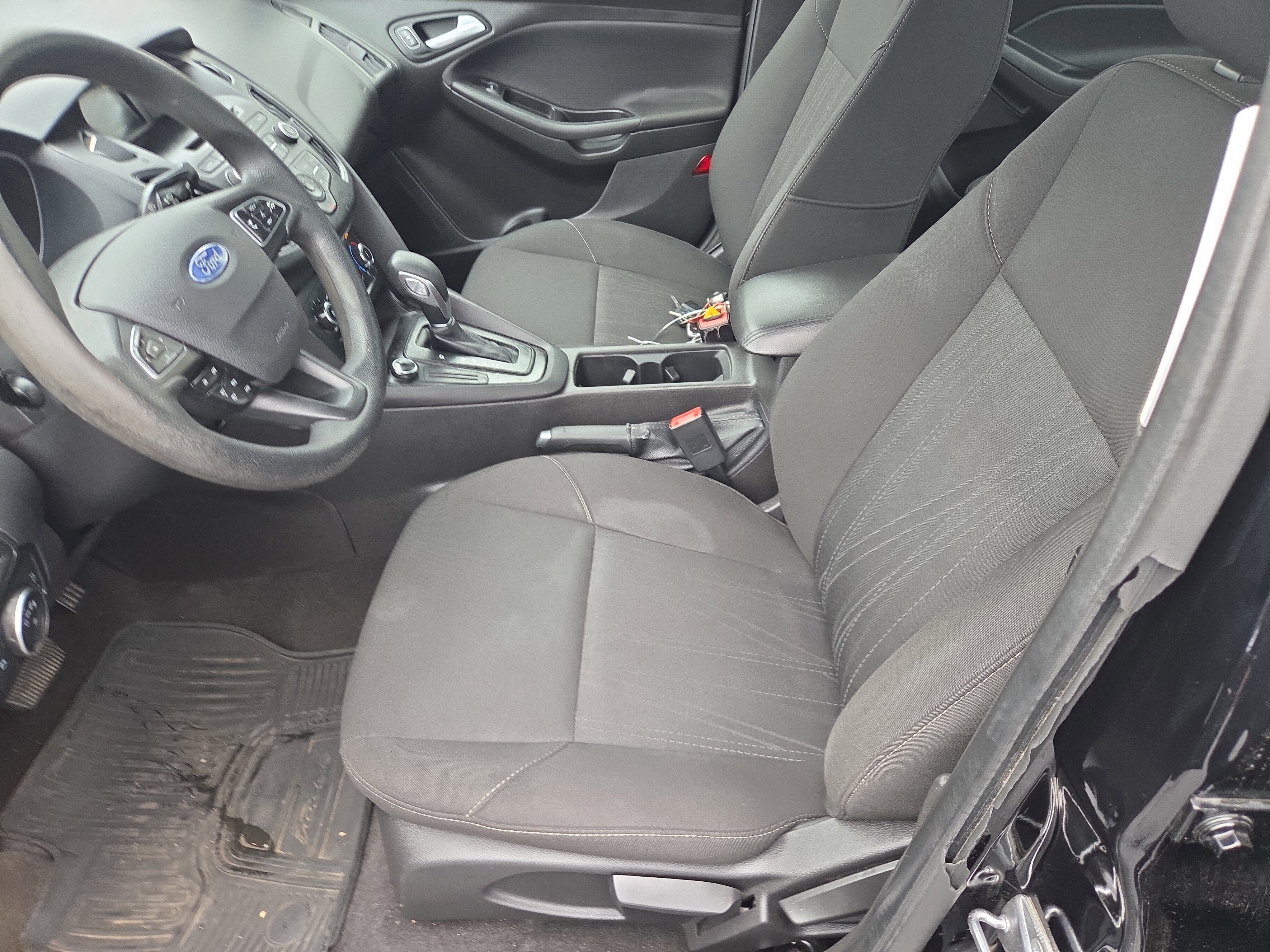 Used 2017 Ford Focus SE image 10