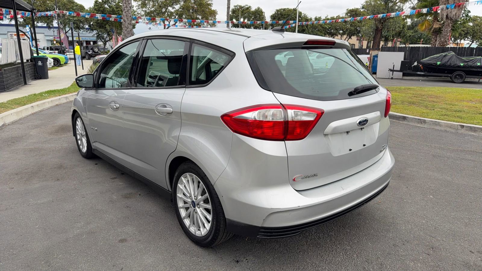 Used 2016 Ford C-MAX SE w/ Interior Protection Package image 6