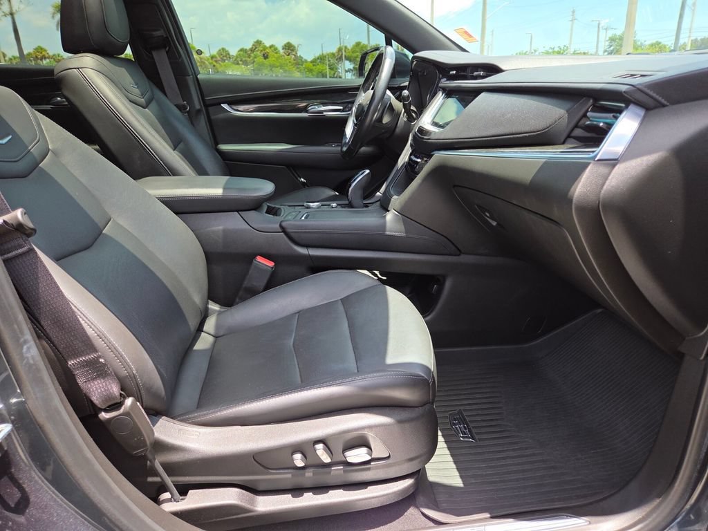 Used 2021 Cadillac XT5 Premium Luxury FWD image 14