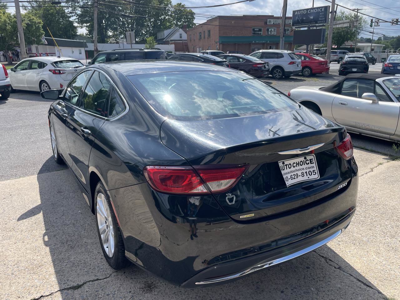 Used 2015 Chrysler 200 Limited FWD image 12