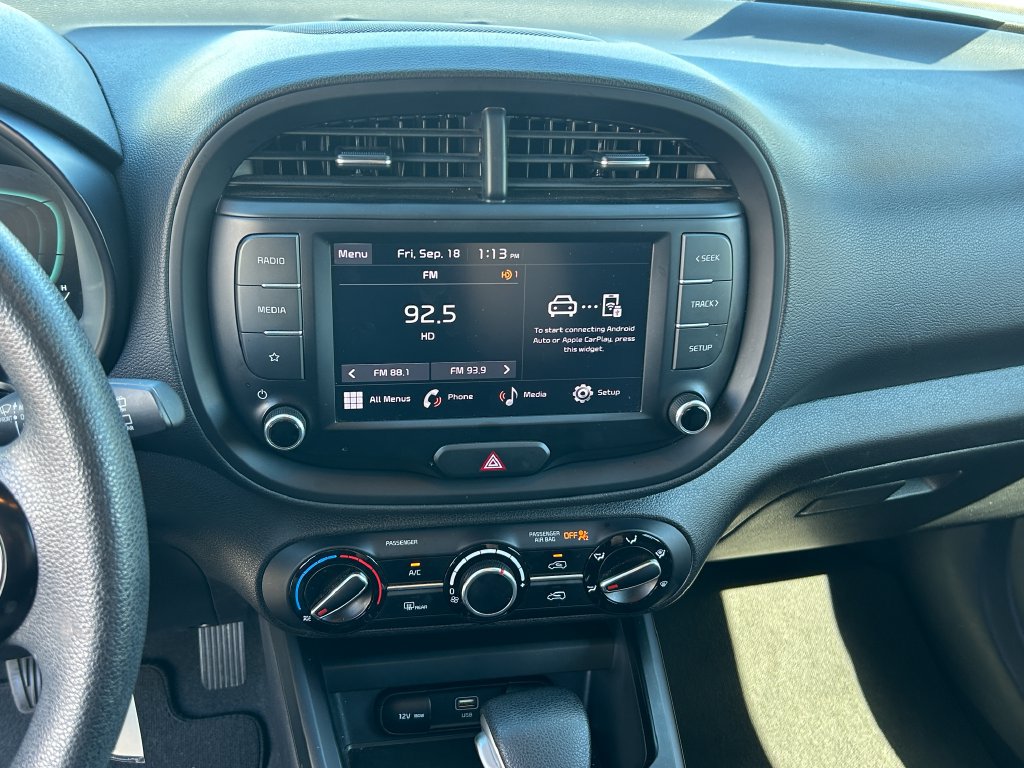Used 2024 Kia Soul LX w/ Option Group 015 FWD image 13