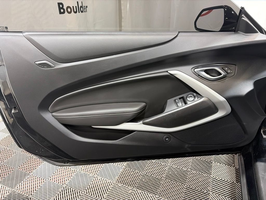 Used 2021 Chevrolet Camaro SS RWD image 17