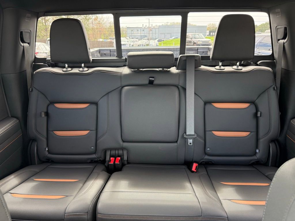 Used 2025 GMC Sierra 1500 AT4 w/ AT4 Premium Package image 38