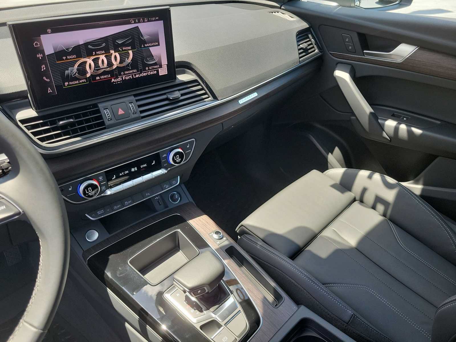 Certified 2025 Audi Q5 2.0T Premium AWD/4WD image 25
