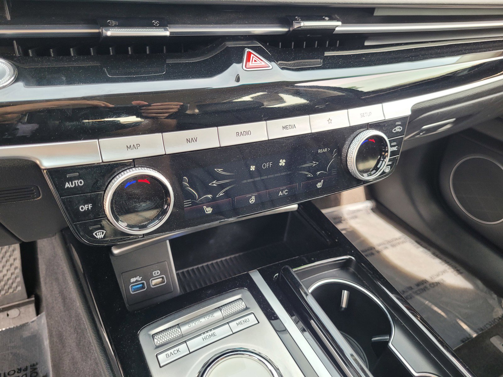 Used 2023 Genesis G80 2.5T image 19