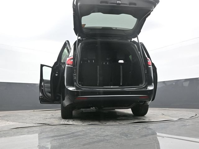 New 2026 Chrysler Pacifica Select w/ S Appearance Package AWD/4WD image 66