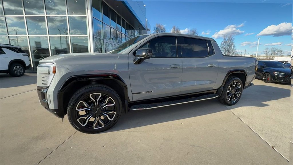 Used 2025 GMC Sierra EV Denali image 4