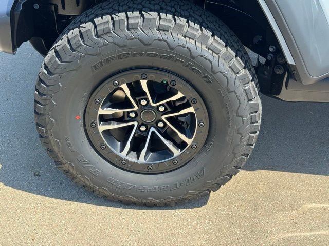 New 2026 Jeep Wrangler Unlimited Rubicon w/ Xtreme 35 Tire Package AWD/4WD image 42