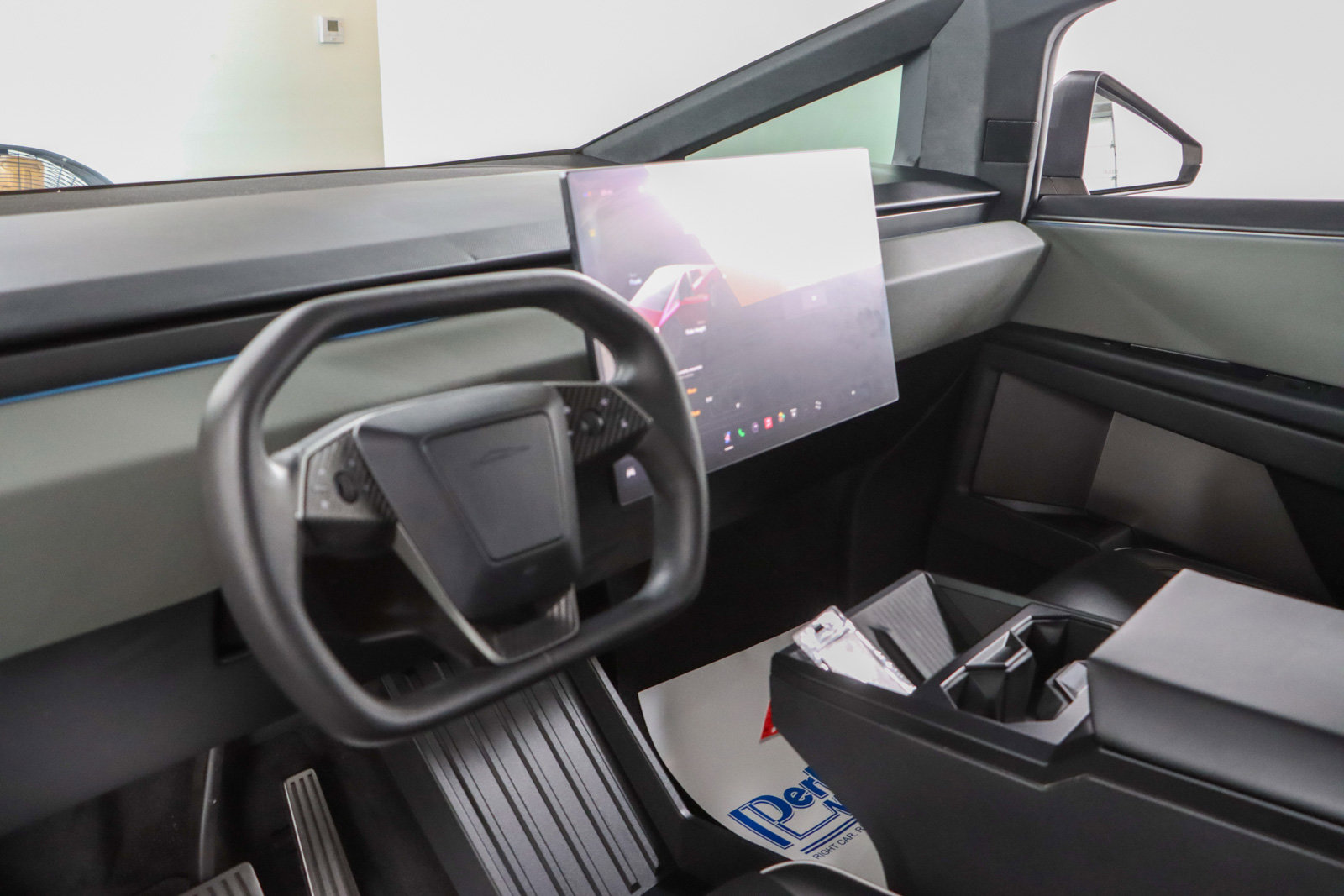 Used 2024 Tesla Cybertruck AWD Crew Cab image 20