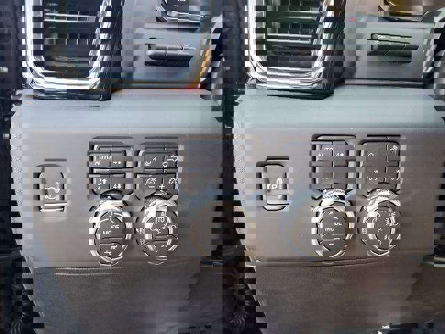 New 2026 GMC Sierra 1500 Denali w/ Denali Reserve Package AWD/4WD image 31