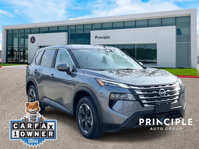 Used 2024 Nissan Rogue SV image 3