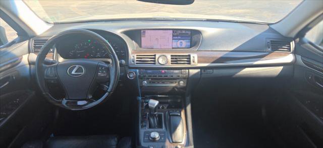 Used 2014 Lexus LS 460 w/ Comfort Package RWD image 23