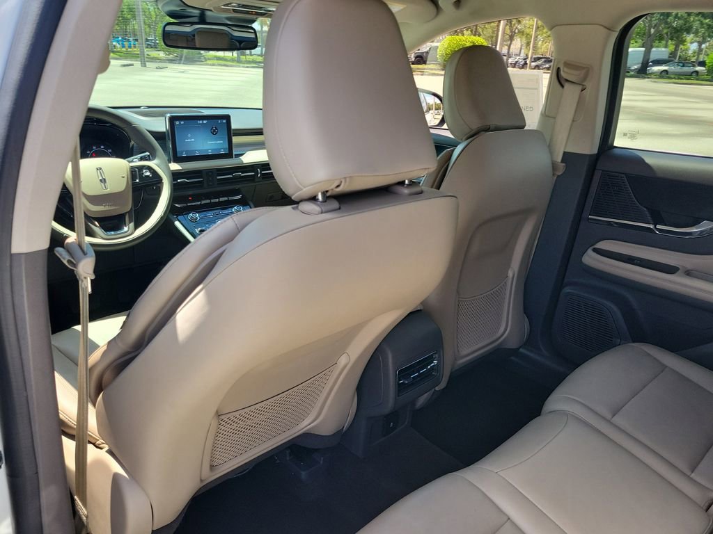 Certified 2022 Lincoln Corsair FWD image 12